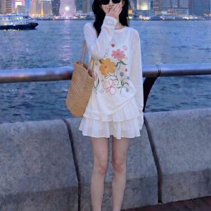 Women's White Loose Sun Protection Long Sleeve T-Shirt 2026 Summer Casual Travel Top