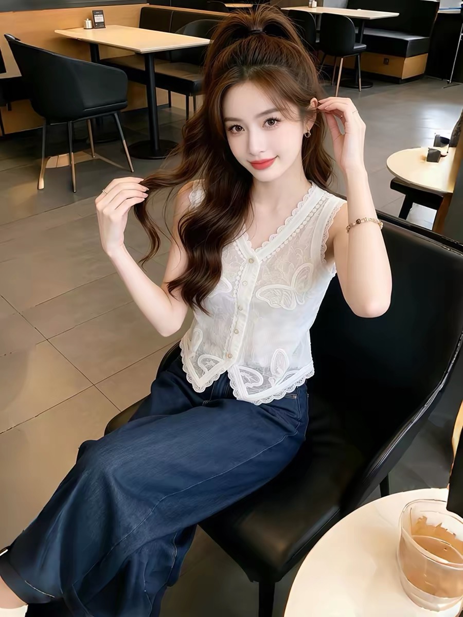 White V-Neck Slim Lace Cami Top for Women 2026 Summer - Image 2