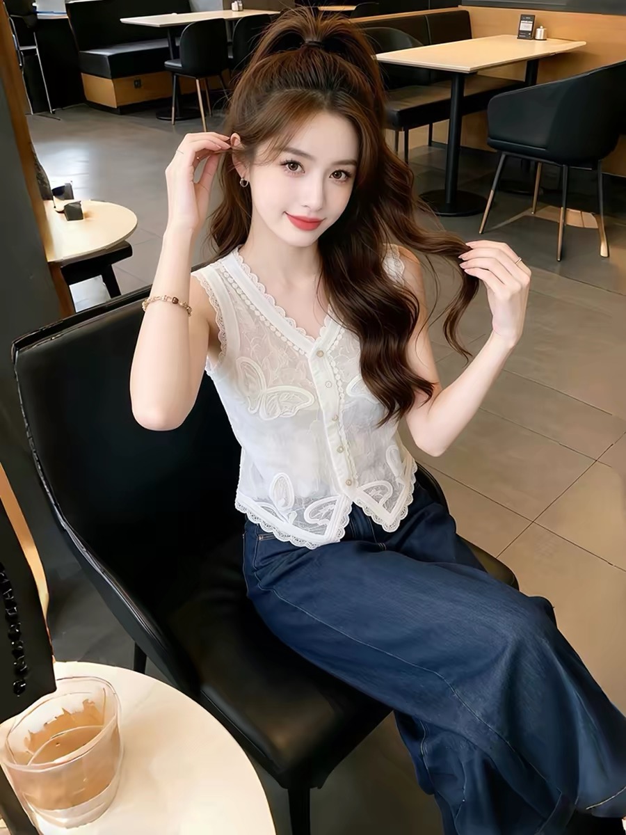 White V-Neck Slim Lace Cami Top for Women 2026 Summer - Image 4