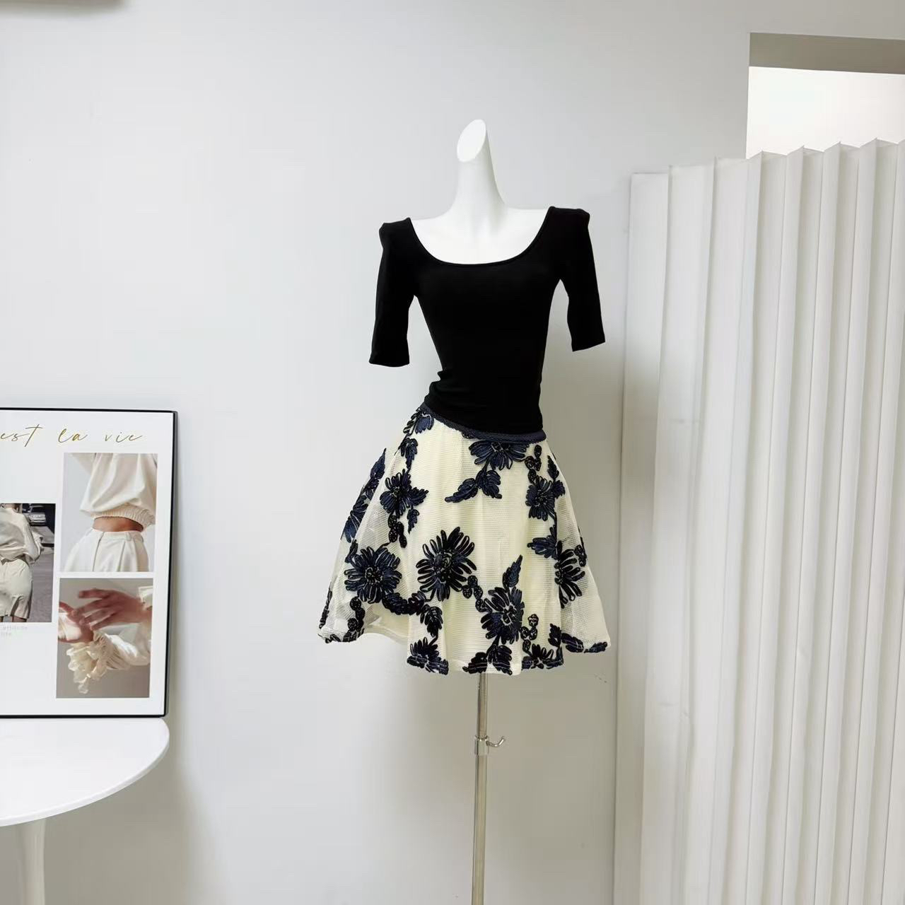 Women's Embroidered Mesh Flared A-Line Skirt Set - Image 5