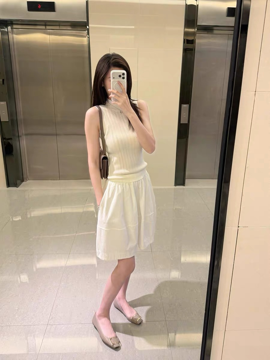 Retro Girly Slimming Versatile Miu Style 3D Bubble Skirt Top Set