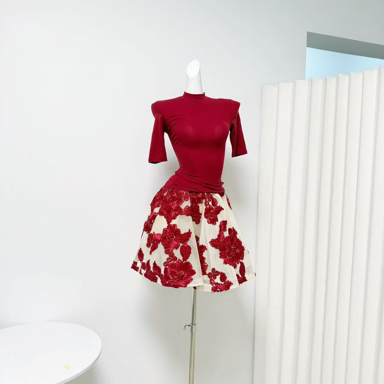 Women's Embroidered Mesh Flared A-Line Skirt Set - Image 2