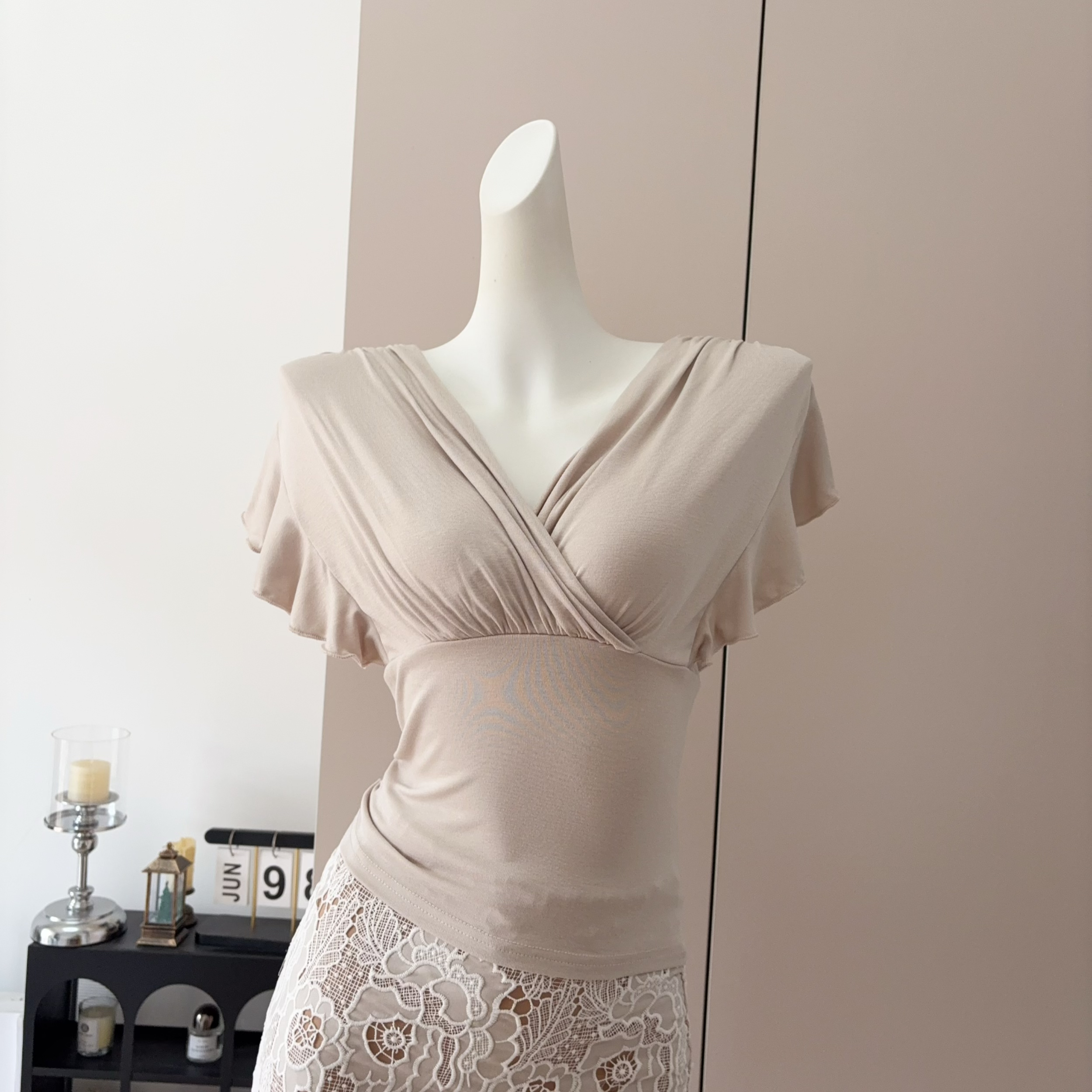 Light Mature V-Neck Ruffle Slim Short-Sleeve T-Shirt Women Summer Twist Pleated Waist Top Lace Skirt Set - Image 3