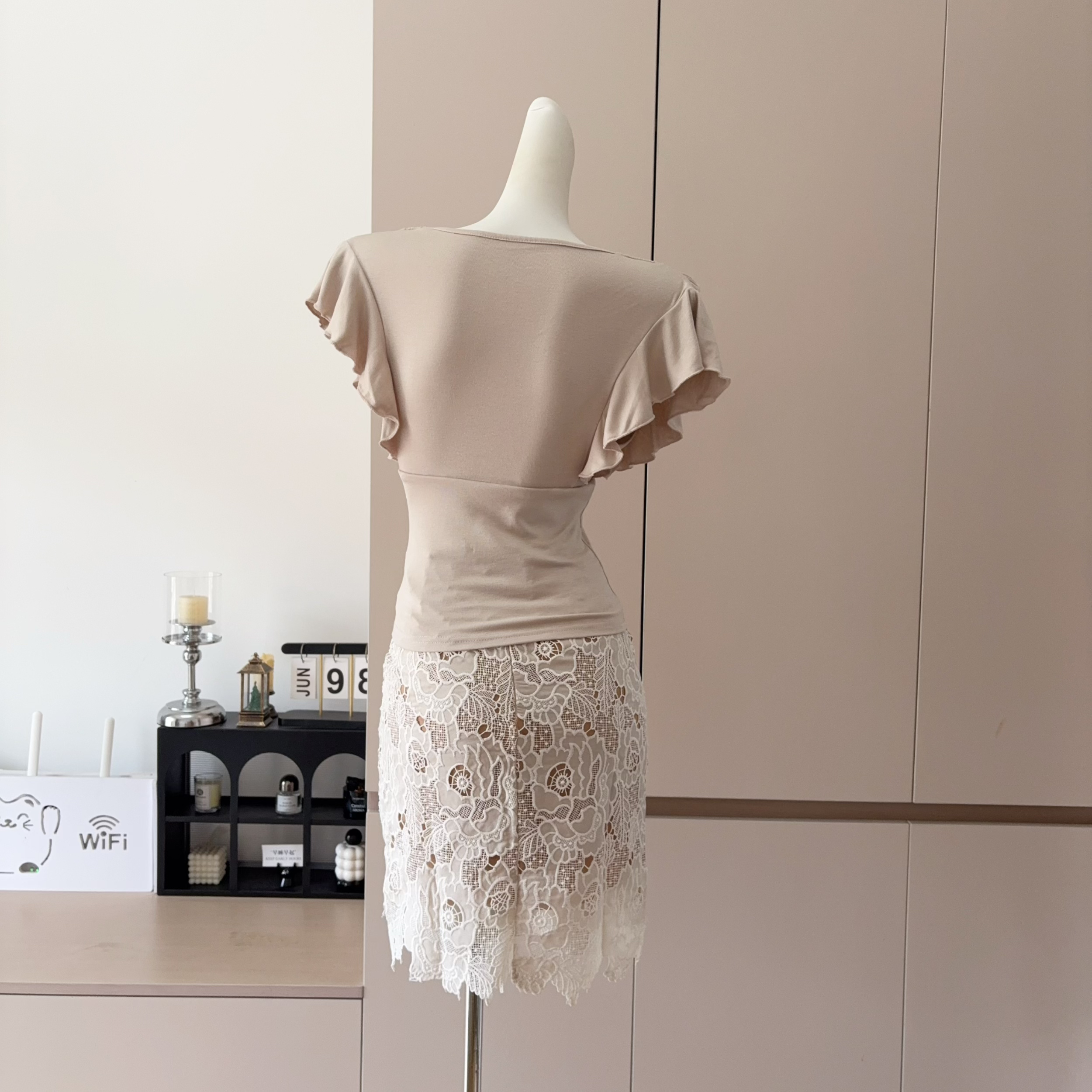 Light Mature V-Neck Ruffle Slim Short-Sleeve T-Shirt Women Summer Twist Pleated Waist Top Lace Skirt Set - Image 5
