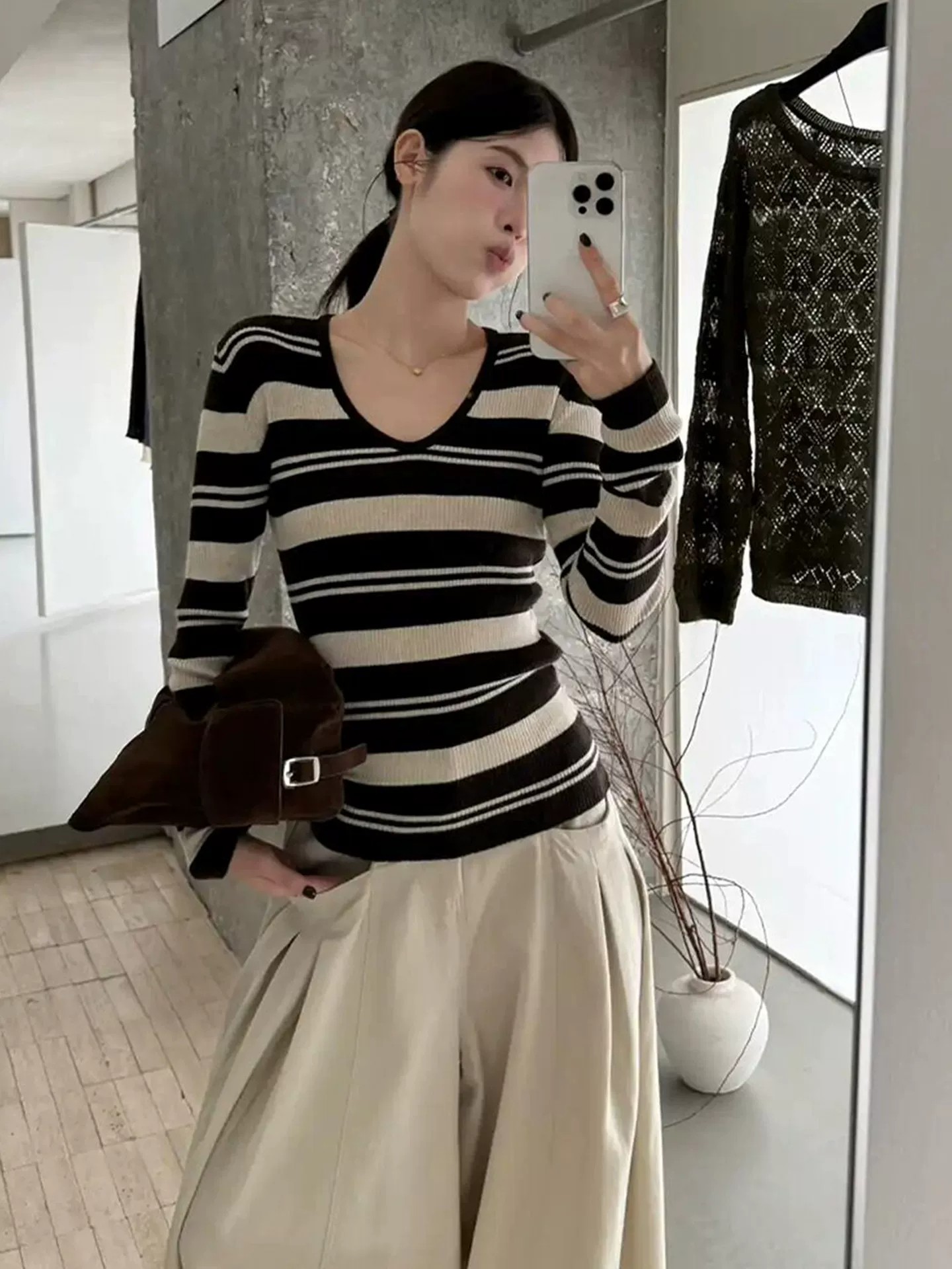 Korean Style V-Neck Tie Long Sleeve Knit Top with Back Cutout Slimming Women's Fall Shirt - Image 3
